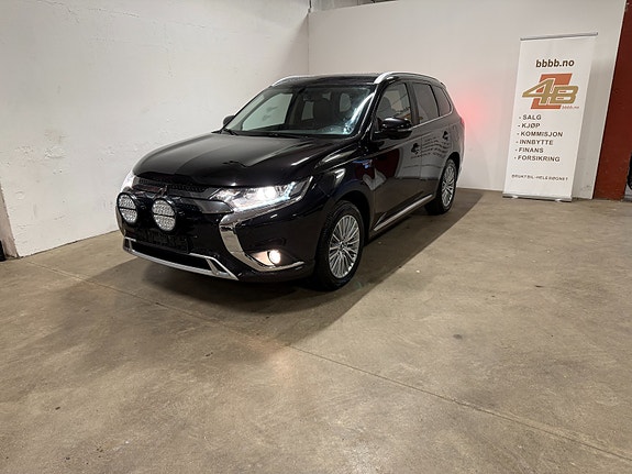 Mitsubishi Outlander 2 of 30
