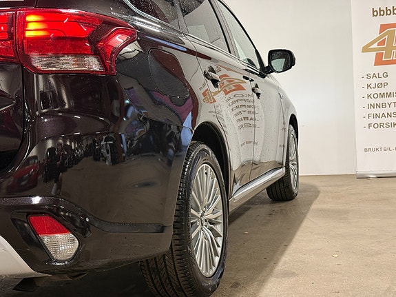 Mitsubishi Outlander 12 of 30