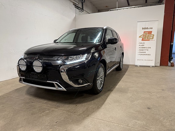 Mitsubishi Outlander 3 of 30