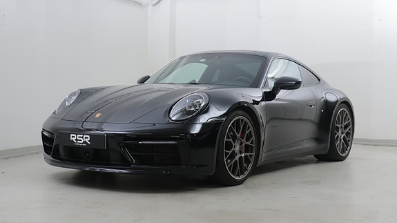 Porsche 911 Carrera 4S 2 of 30