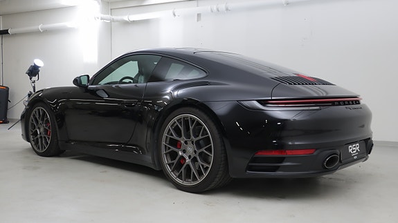 Porsche 911 Carrera 4S 7 of 30