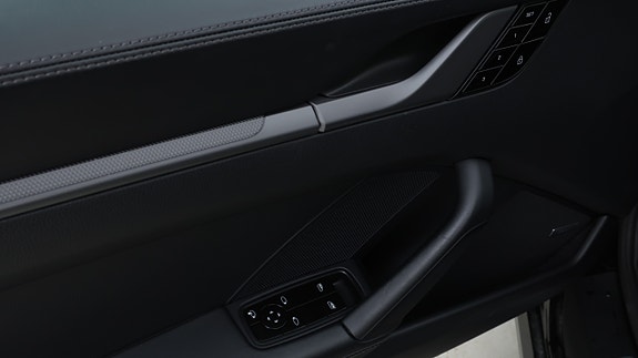 Porsche 911 Carrera 4S 9 of 30