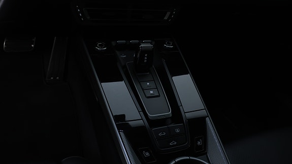 Porsche 911 Carrera 4S 15 of 30