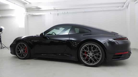 Porsche 911 Carrera 4S 6 of 30
