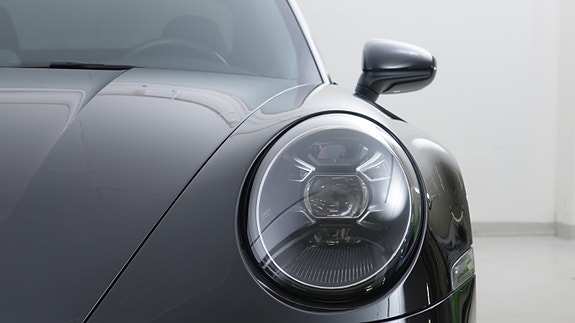 Porsche 911 Carrera 4S 3 of 30