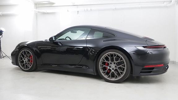 Porsche 911 Carrera 4S 30 of 30