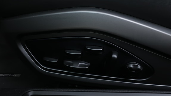 Porsche 911 Carrera 4S 22 of 30