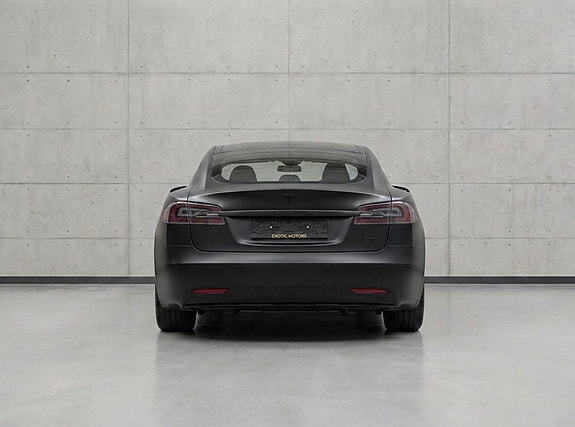 Tesla Model S 6 of 24