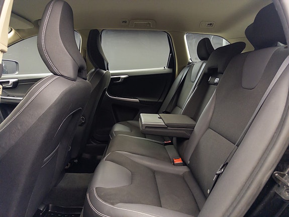 Volvo XC60 22 of 30