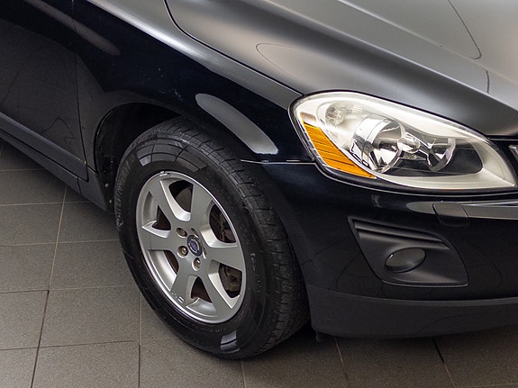 Volvo XC60 3 of 30