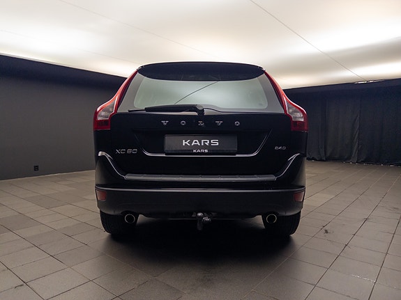 Volvo XC60 11 of 30