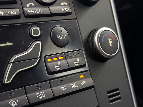 Volvo XC60 28 of 30