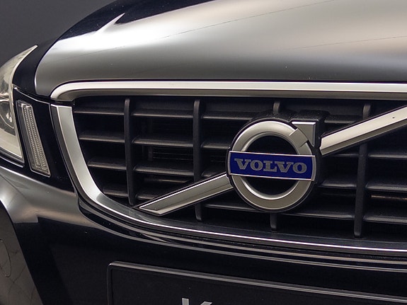 Volvo XC60 14 of 30