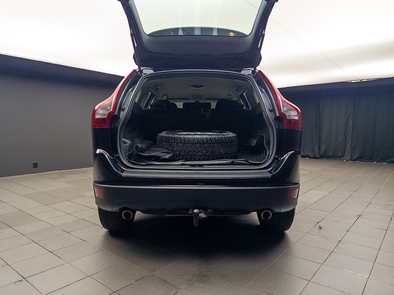 Volvo XC60 12 of 30