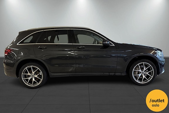 Mercedes-Benz GLC300 de 8 of 28