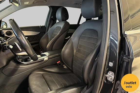 Mercedes-Benz GLC300 de 12 of 28