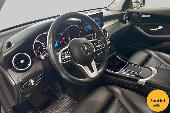 Mercedes-Benz GLC300 de 13 of 28