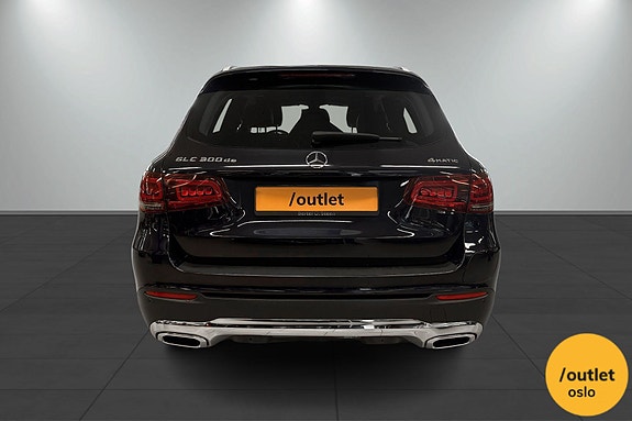 Mercedes-Benz GLC300 de 4 of 28
