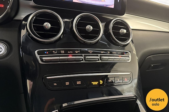 Mercedes-Benz GLC300 de 18 of 28