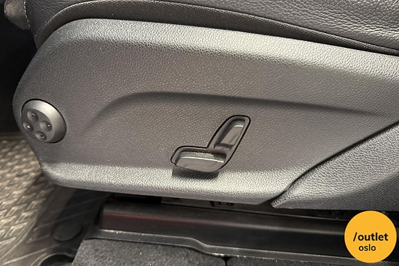 Mercedes-Benz GLC300 de 25 of 28