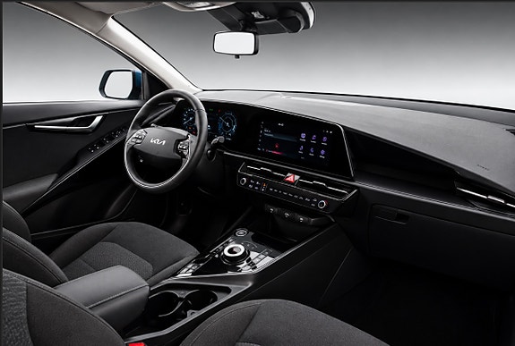 Kia Niro 2 of 3