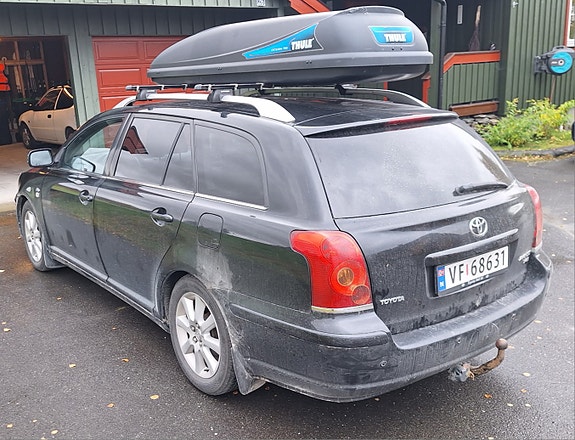 Toyota Avensis 5 of 9