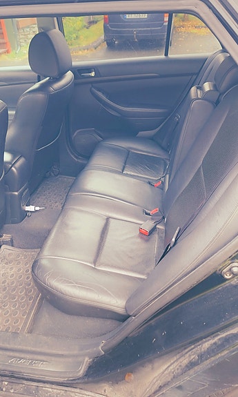 Toyota Avensis 7 of 9