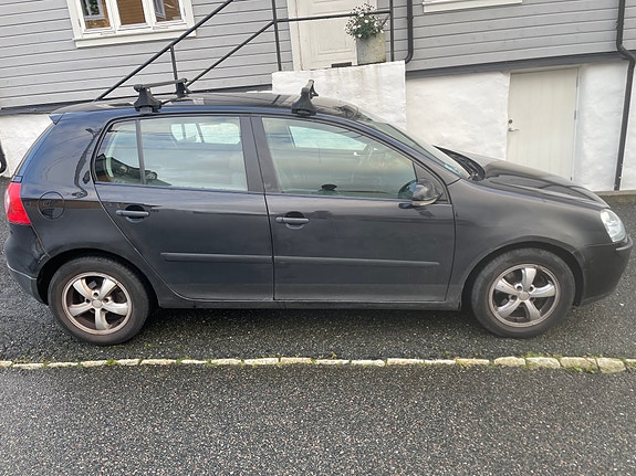 Volkswagen Golf V 4 of 8