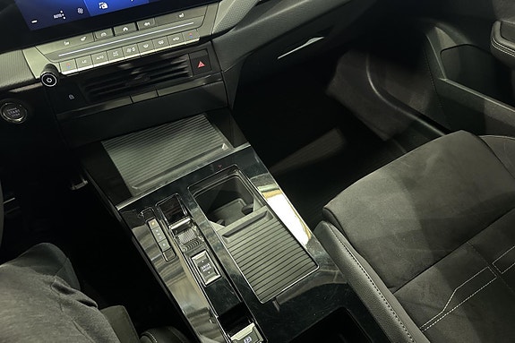 Opel Astra-e 14 of 25