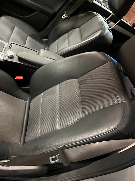 Mercedes-Benz C200 15 of 20