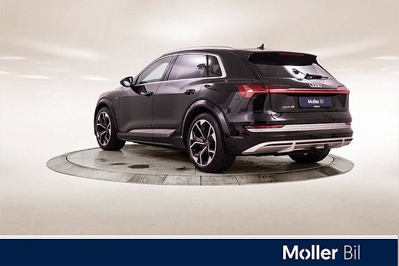 Audi e-tron S 3 of 26