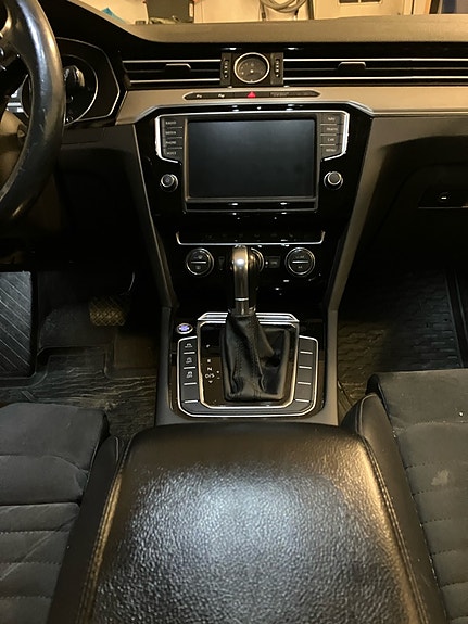 Volkswagen Passat 8 of 11