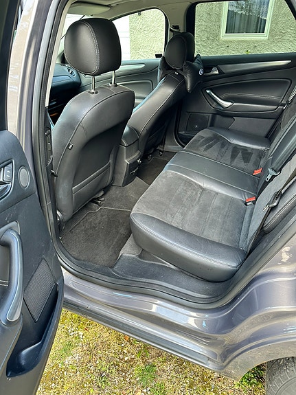 Ford Mondeo 12 of 26