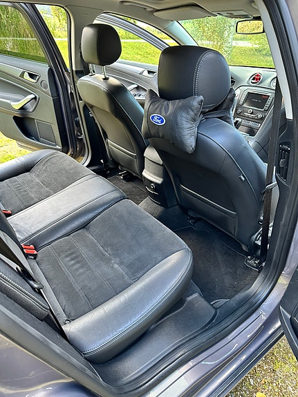 Ford Mondeo 14 of 26