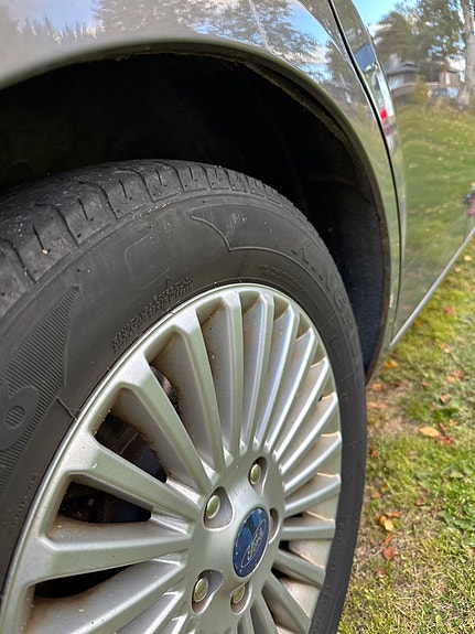Ford Mondeo 22 of 26