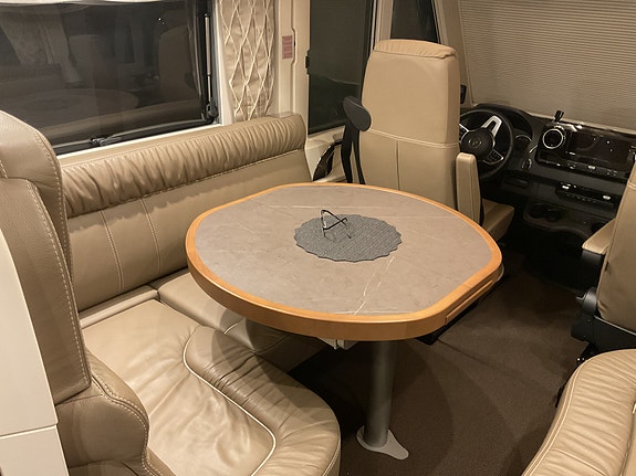 Carthago E-line 61 XL LE Mercedes 170 HK, HPC hydrauliske støtteben, takklima, TVx2, fekalietank +++ 17 of 29