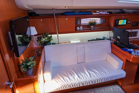 BENETEAU OCEANIS 54  – UNIK LANGTURSEILER MED ELEKTRISK FREMDRIFT 14 of 30