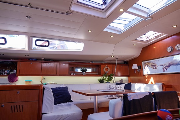BENETEAU OCEANIS 54  – UNIK LANGTURSEILER MED ELEKTRISK FREMDRIFT 8 of 30