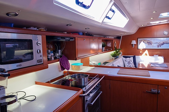 BENETEAU OCEANIS 54  – UNIK LANGTURSEILER MED ELEKTRISK FREMDRIFT 17 of 30