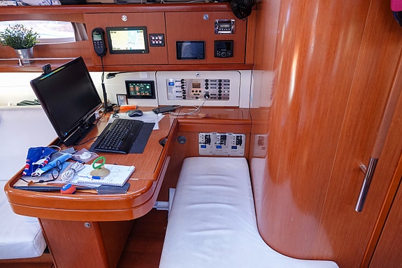 BENETEAU OCEANIS 54  – UNIK LANGTURSEILER MED ELEKTRISK FREMDRIFT 19 of 30