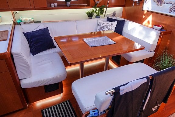 BENETEAU OCEANIS 54  – UNIK LANGTURSEILER MED ELEKTRISK FREMDRIFT 5 of 30