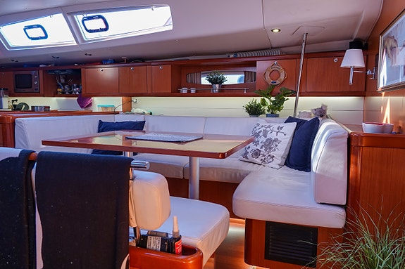 BENETEAU OCEANIS 54  – UNIK LANGTURSEILER MED ELEKTRISK FREMDRIFT 10 of 30