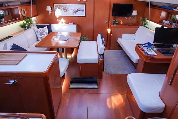 BENETEAU OCEANIS 54  – UNIK LANGTURSEILER MED ELEKTRISK FREMDRIFT 2 of 30