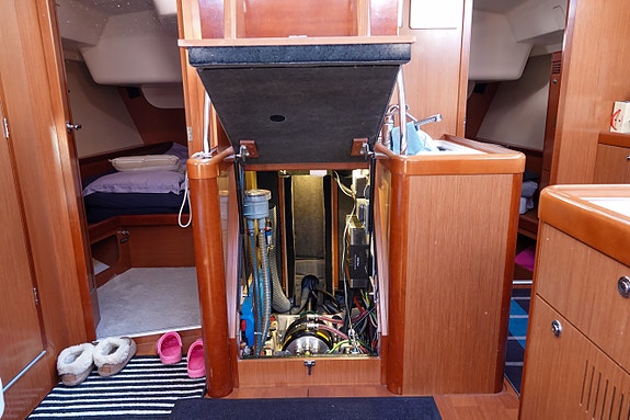 BENETEAU OCEANIS 54  – UNIK LANGTURSEILER MED ELEKTRISK FREMDRIFT 24 of 30