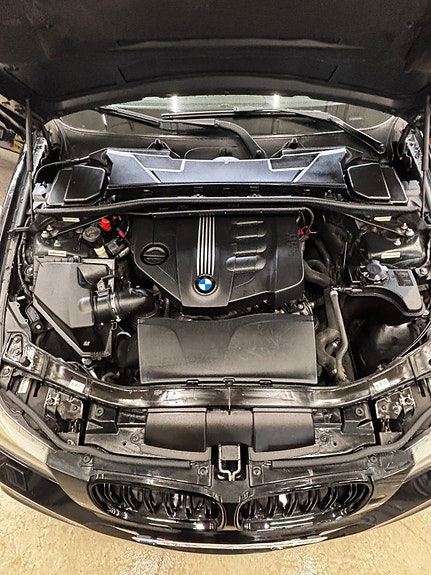 BMW 318d 8 of 20