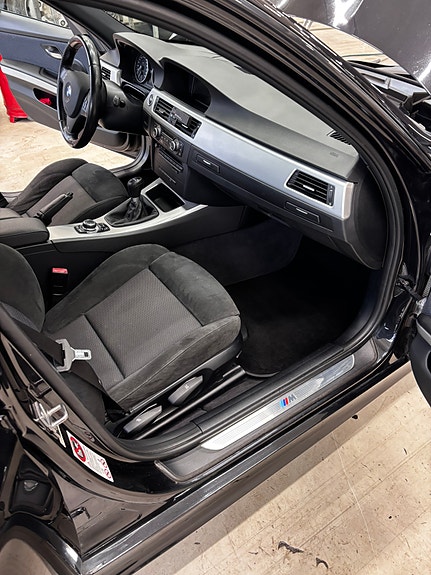 BMW 318d 11 of 20
