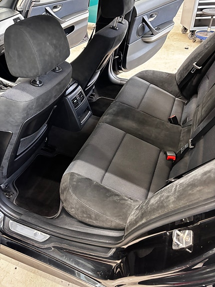 BMW 318d 15 of 20