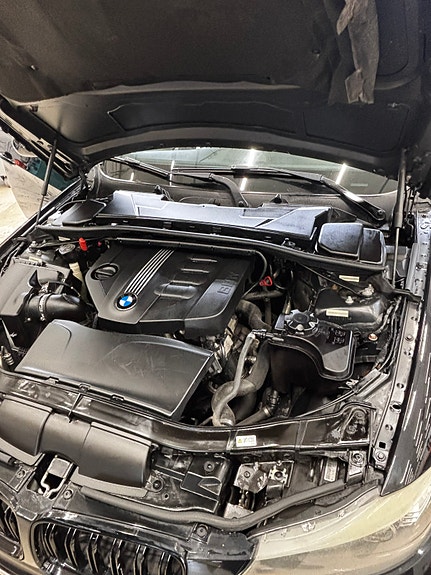 BMW 318d 10 of 20