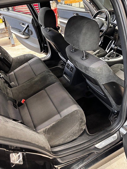 BMW 318d 13 of 20