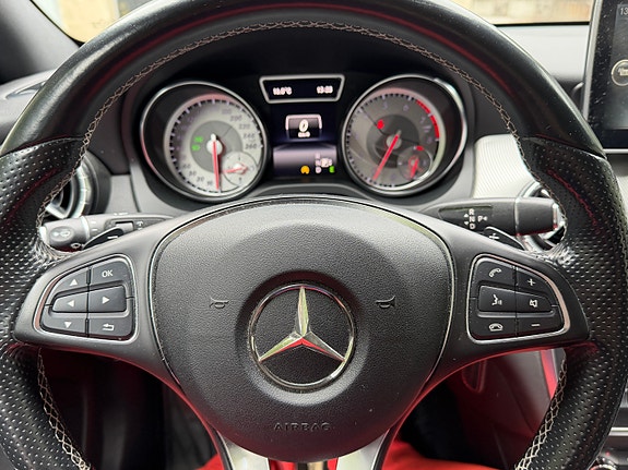 Mercedes-Benz CLA180 29 of 30